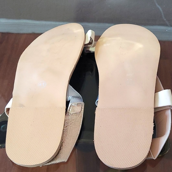 Gold sandals - Picture 4 of 4